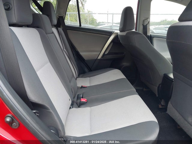 Toyota RAV4 LE 2015 JTMZFREV0FD047187 Image 8