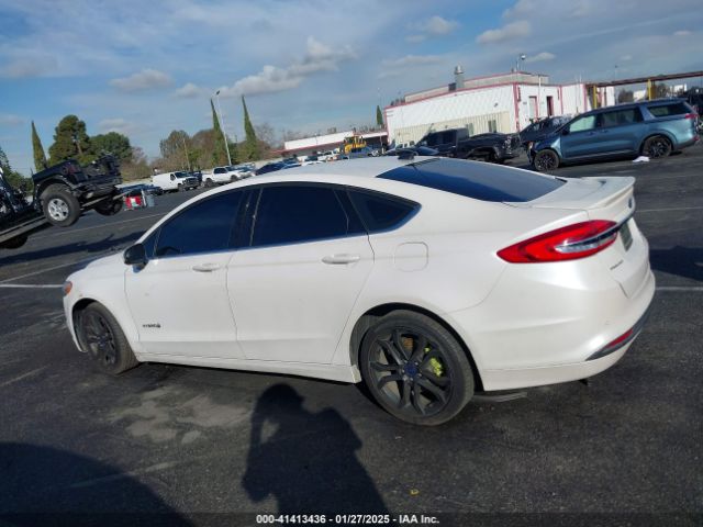 3FA6P0LU8HR276397 Ford Fusion Hybrid Se