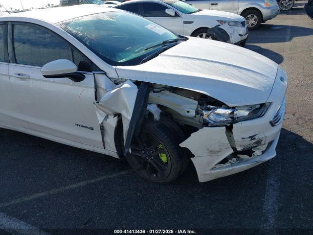 3FA6P0LU8HR276397 Ford Fusion Hybrid Se