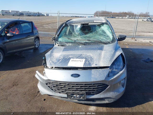 1FMCU9H92MUA13805 Ford ESCAPE SEL