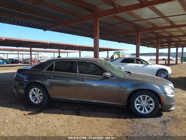 Chrysler 300 Limited 2015 2C3CCAAG1FH930715 Image 14