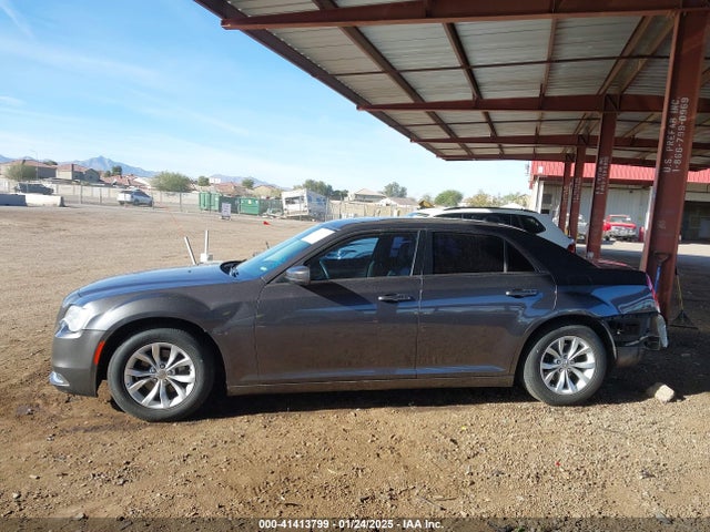 Chrysler 300 Limited 2015 2C3CCAAG1FH930715 Image 15