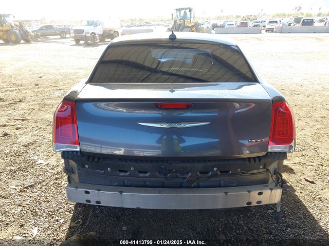 Chrysler 300 Limited 2015 2C3CCAAG1FH930715 Image 17