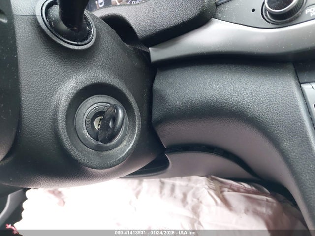 5NPD84LF2JH395000 Hyundai ELANTRA SEL