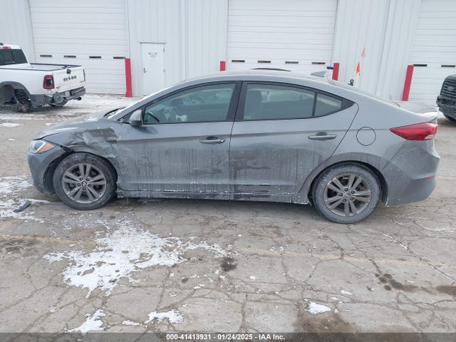 5NPD84LF2JH395000 Hyundai ELANTRA SEL