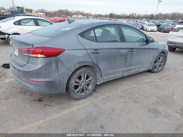 5NPD84LF2JH395000 Hyundai ELANTRA SEL