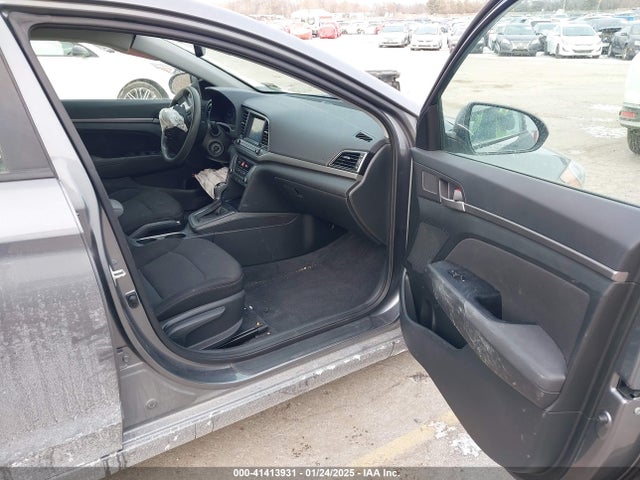 5NPD84LF2JH395000 Hyundai ELANTRA SEL