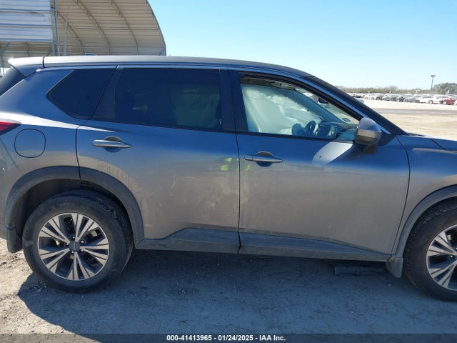 JN8BT3BA9PW436669 Nissan Rogue Sv Fwd