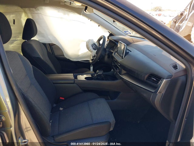 JN8BT3BA9PW436669 Nissan Rogue Sv Fwd