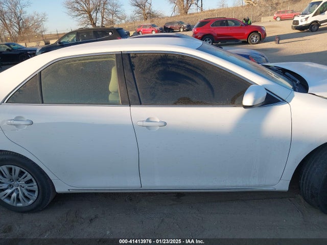 4T4BF1FK8ER427370 Toyota CAMRY LE