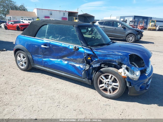 2013 MINI CONVERTIBLE WMWZN3C56DT135566 Photo 0
