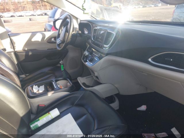 2020 CHRYSLER VOYAGER 2C4RC1DG9LR148573 Photo 4