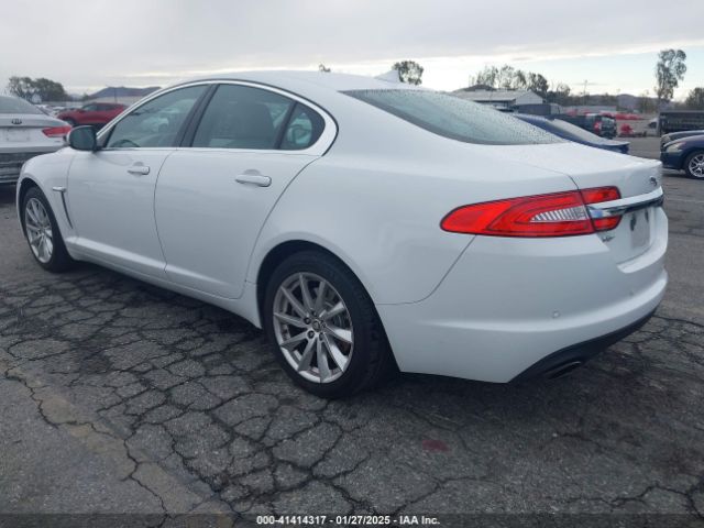 2013 JAGUAR XF SAJWA0ES6DPU00600 Photo 2