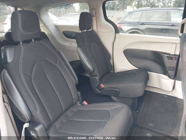 Chrysler Voyager Lx 2022 2C4RC1CG6NR230068 Image 8
