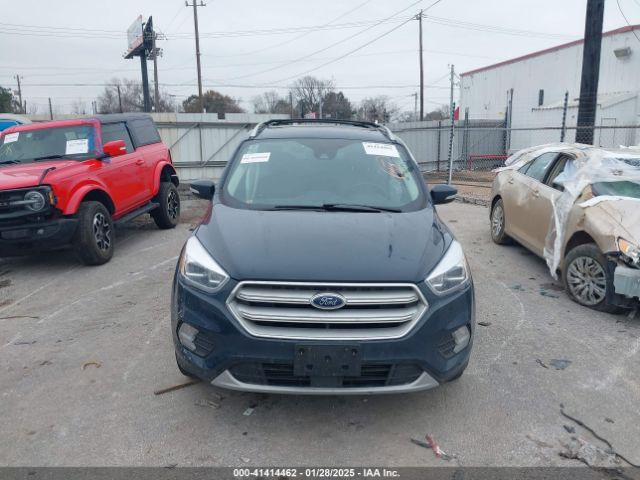 1FMCU9J9XKUA84502 Ford Escape Titanium
