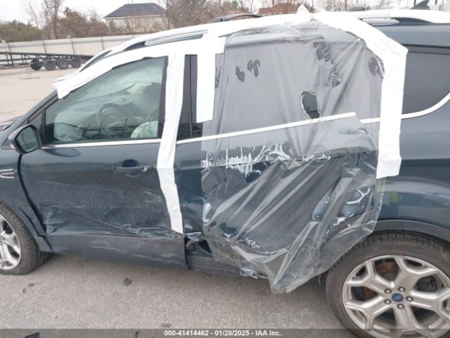 1FMCU9J9XKUA84502 Ford Escape Titanium