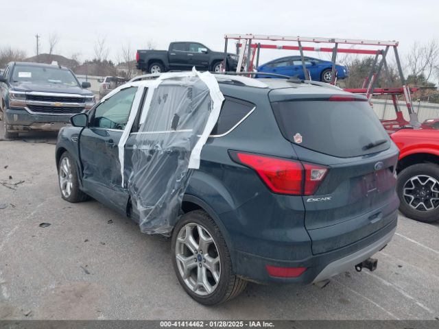 1FMCU9J9XKUA84502 Ford Escape Titanium