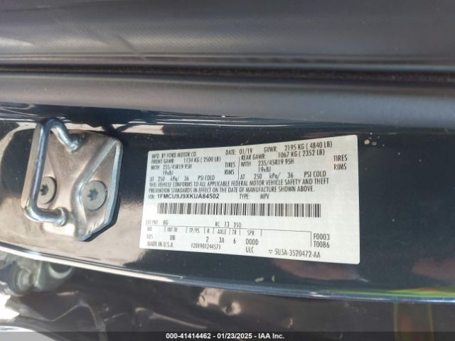 1FMCU9J9XKUA84502 Ford Escape Titanium