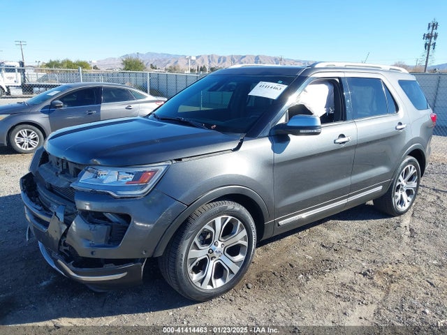 Ford Explorer Platinum 2018 1FM5K8HTXJGB79861 Image 2
