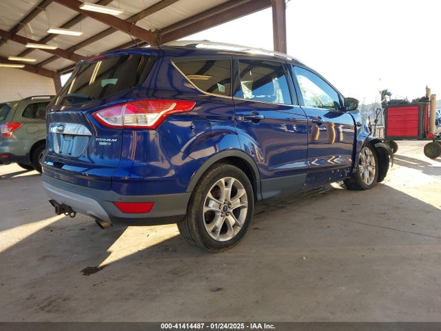 1FMCU9J92FUC80617 Ford Escape Titanium