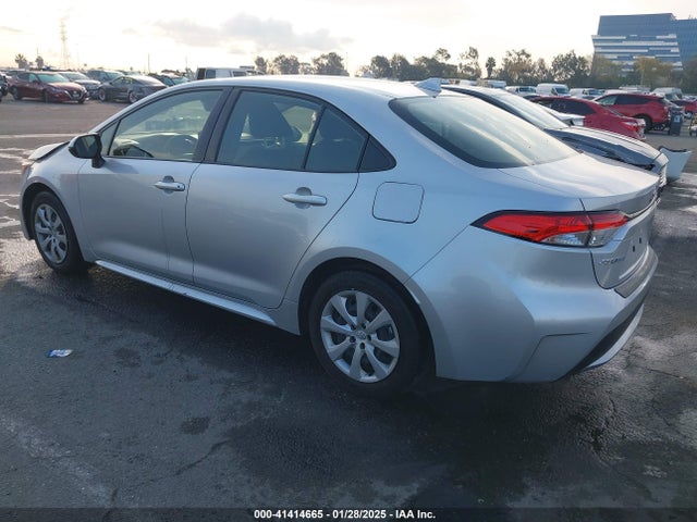 Toyota COROLLA LE 2022 JTDEPMAE6N3011612 Image 3