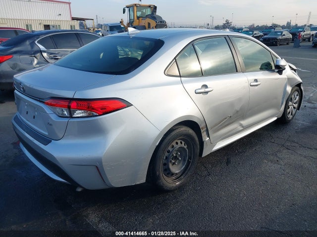 Toyota COROLLA LE 2022 JTDEPMAE6N3011612 Image 4