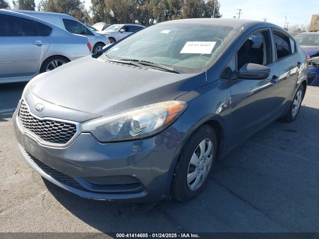 KIA FORTE LX 2016 KNAFK4A69G5526197 Image 2