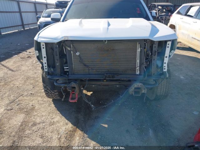 3GCUKREC5JG543053 Chevrolet Silverado 1500 2lt
