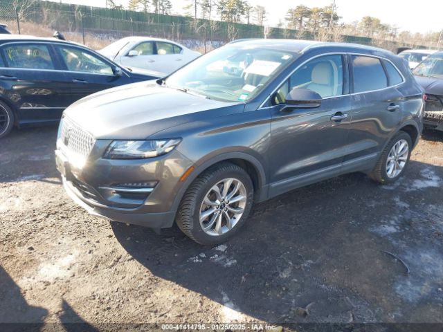 2019 LINCOLN MKC 5LMCJ2D93KUL23235 Photo 1