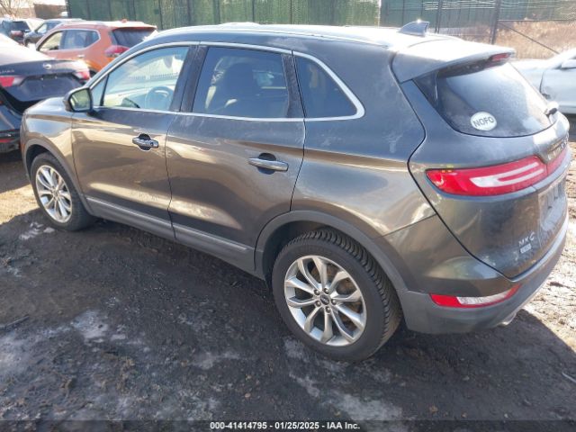 2019 LINCOLN MKC 5LMCJ2D93KUL23235 Photo 2