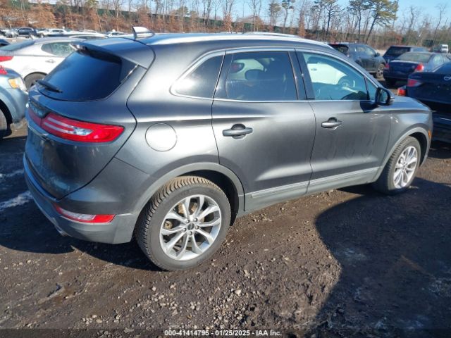 2019 LINCOLN MKC 5LMCJ2D93KUL23235 Photo 3
