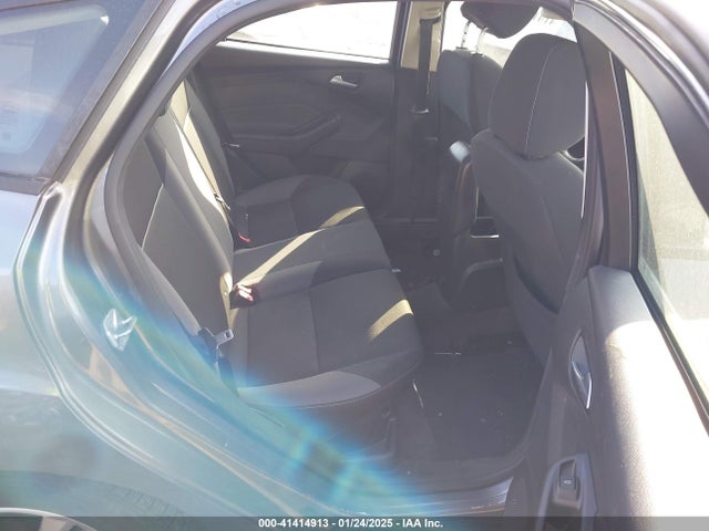 Ford FOCUS SE 2014 1FADP3K2XEL233909 Image 8