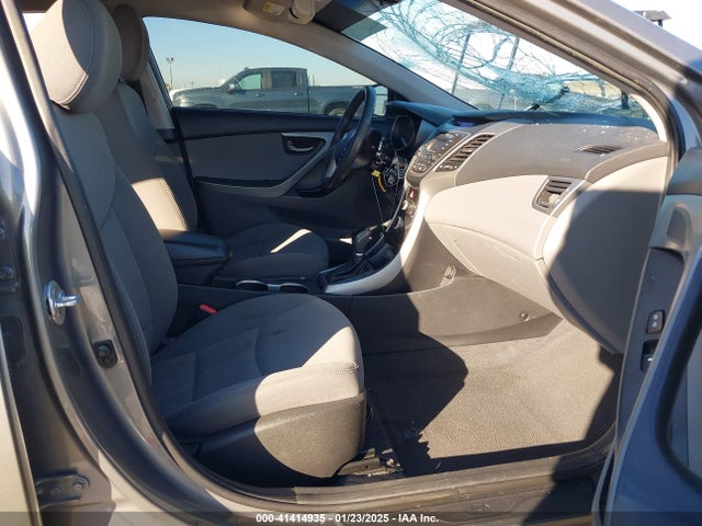 Hyundai ELANTRA SE 2014 5NPDH4AE3EH527066 Image 5