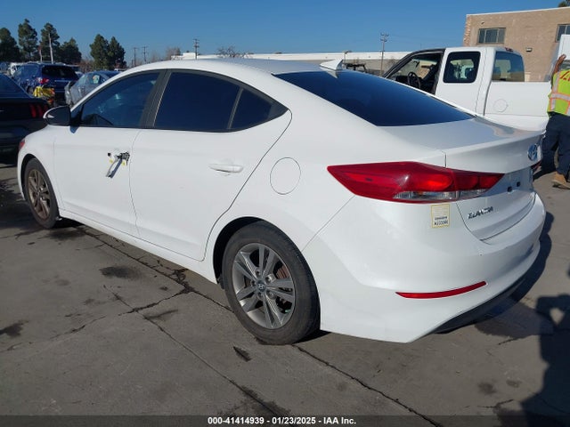 Hyundai ELANTRA SE 2017 5NPD84LF4HH032885 Image 3