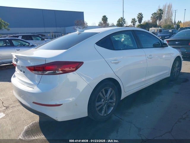 Hyundai ELANTRA SE 2017 5NPD84LF4HH032885 Image 4