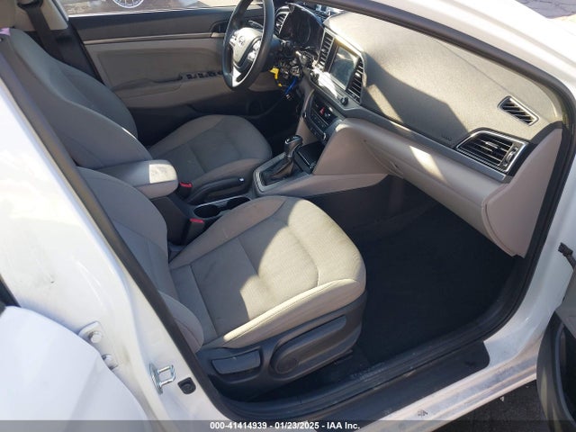 Hyundai ELANTRA SE 2017 5NPD84LF4HH032885 Image 5
