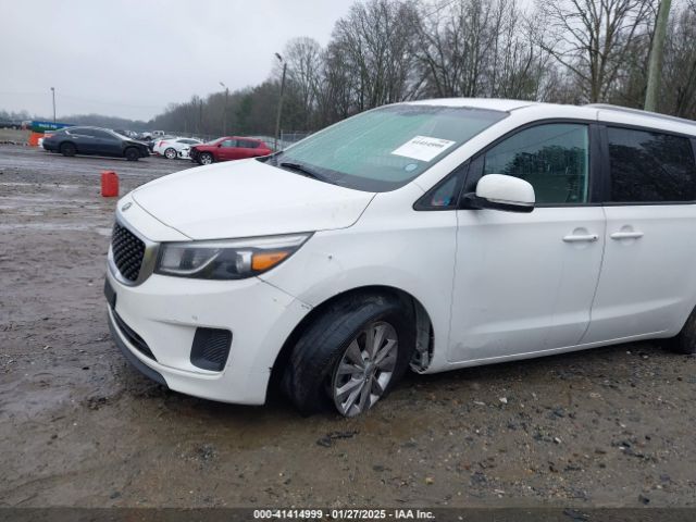KNDMB5C14H6260388 KIA SEDONA LX