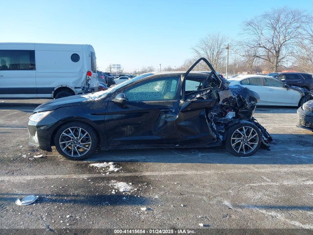 KMHD84LF1KU822184 Hyundai Elantra Limited