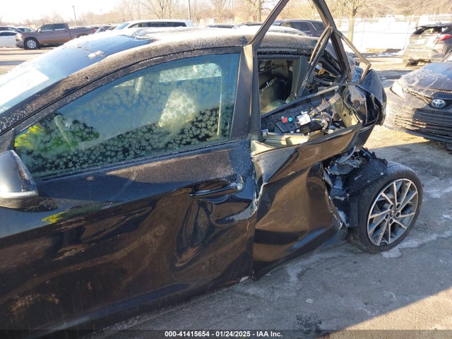 KMHD84LF1KU822184 Hyundai Elantra Limited