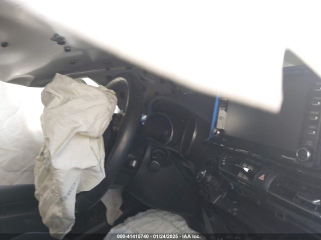 NMTKHMBX1NR146512 Toyota C-HR XLE