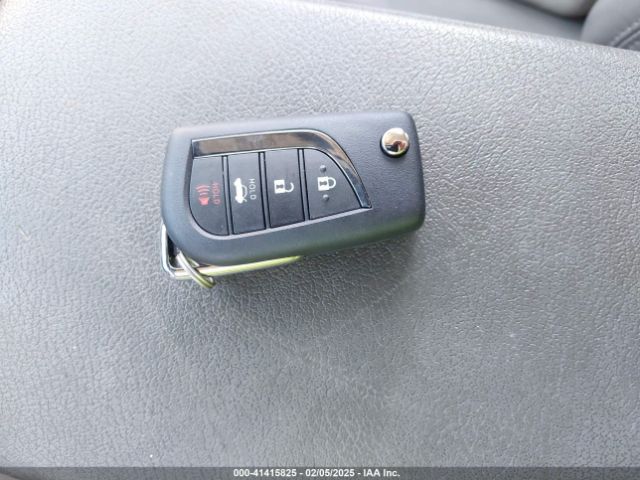 5YFB4MDE2RP179834 Toyota COROLLA LE