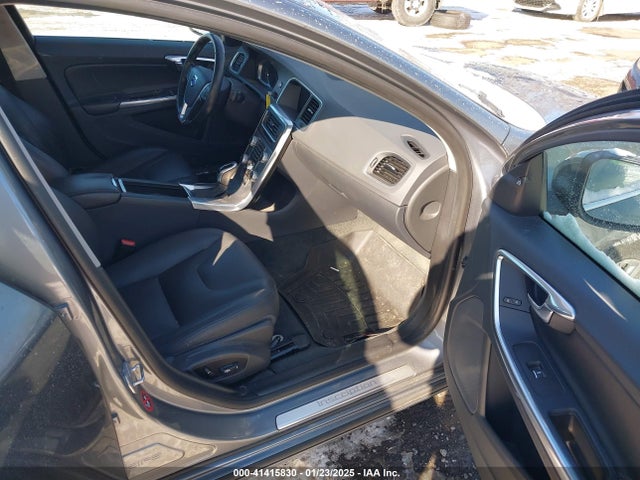 LYV402HKXHB137304 Volvo S60 Inscription T5