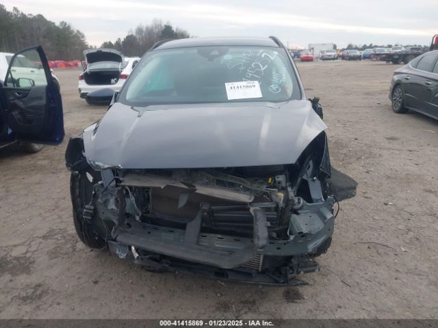 1FMCU0H62NUB17651 Ford ESCAPE SEL