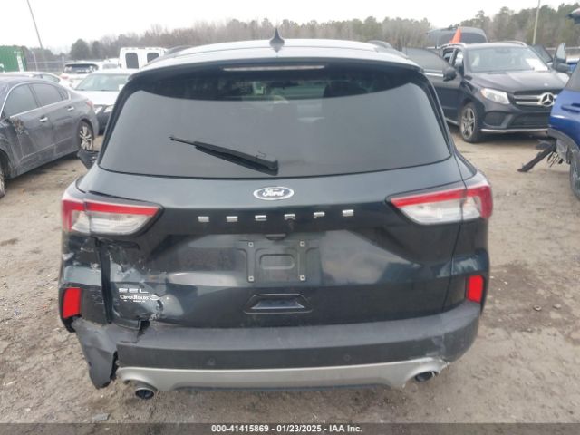 1FMCU0H62NUB17651 Ford ESCAPE SEL