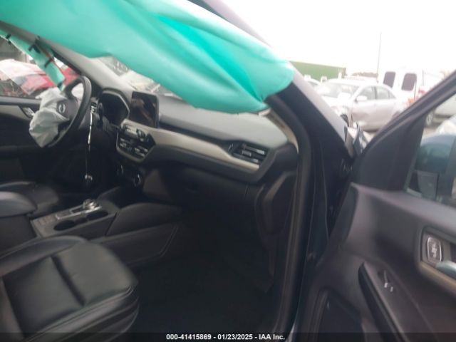 1FMCU0H62NUB17651 Ford ESCAPE SEL