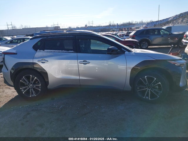 Toyota Bz4x Limited 2023 JTMABACAXPA020253 Image 13