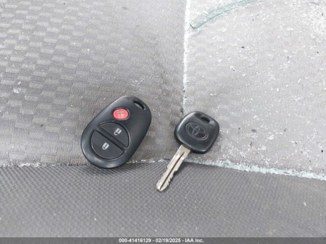 3TMLU4EN8FM195249 Toyota Tacoma Base V6