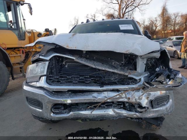 3C6UR5CJ1MG679326 RAM 2500 Tradesman  4x4 6'4 Box