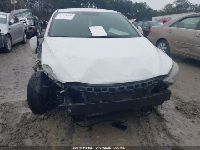 5NPD74LF0HH083447 Hyundai ELANTRA SE