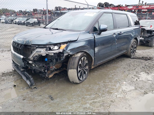 KNDNC5H37P6261383 KIA Carnival Mpv Ex